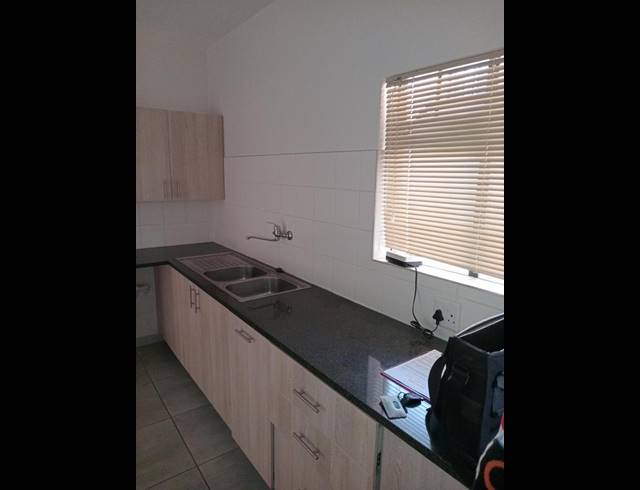 2 BEDROOM PROPERTY TO RENT IN LYNNWOOD